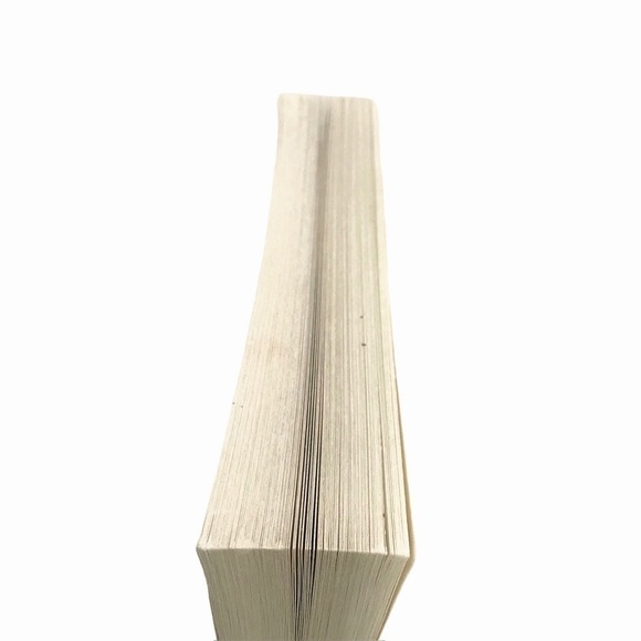 The Invitation by Lucy Foley Paperback Book - Picture 3 of 4